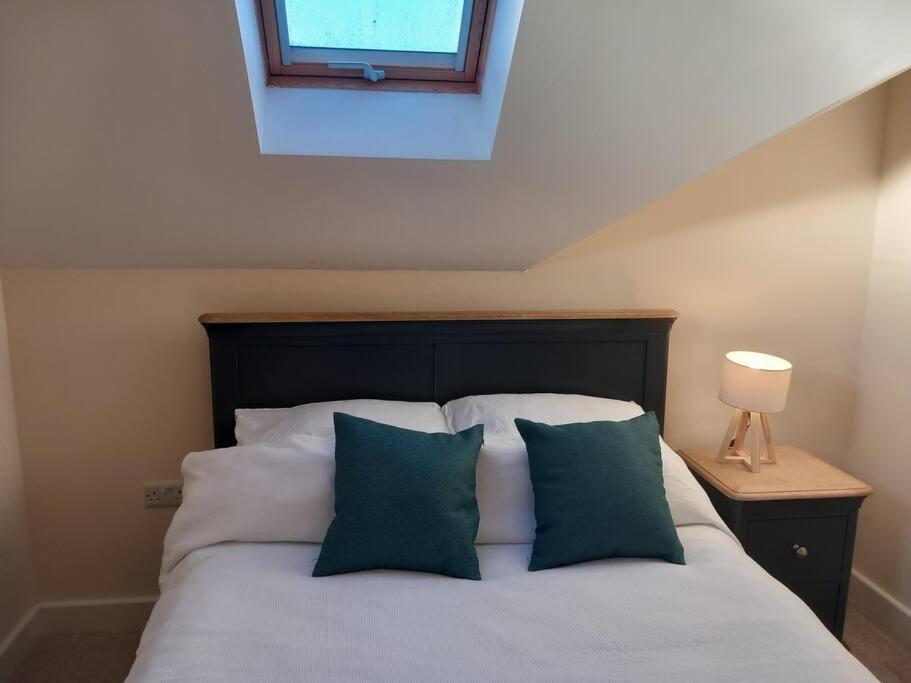 Roomy Penthouse 2 Double Bed Apartment - Spacious - Central Beeston - Free Secure Parking - Nottingham Kültér fotó